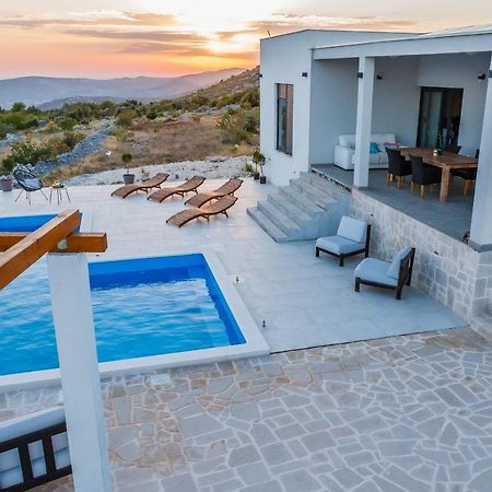Villa Zlatno Sunce In The Hills Near Trogir Vrsine Exterior photo