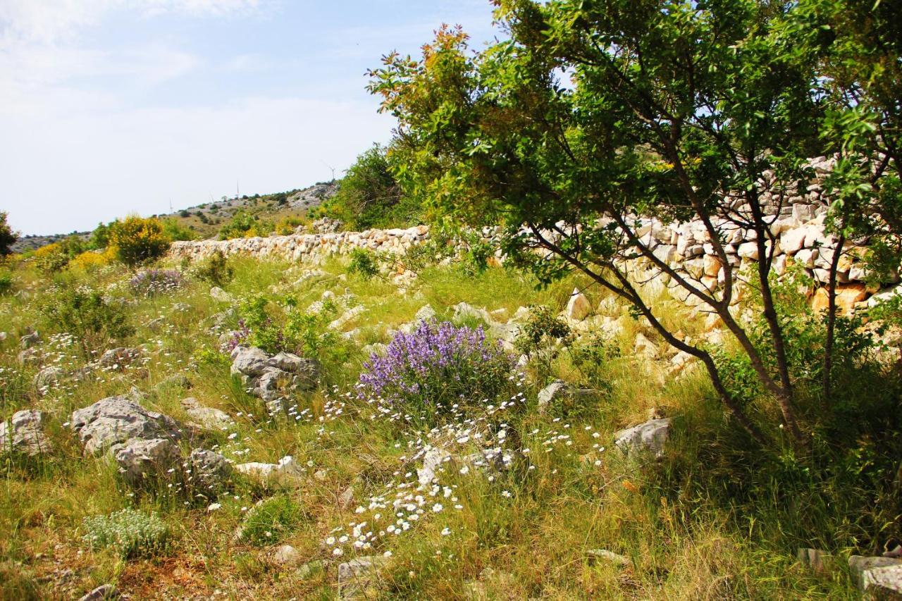Villa Zlatno Sunce In The Hills Near Trogir Vrsine Exterior photo
