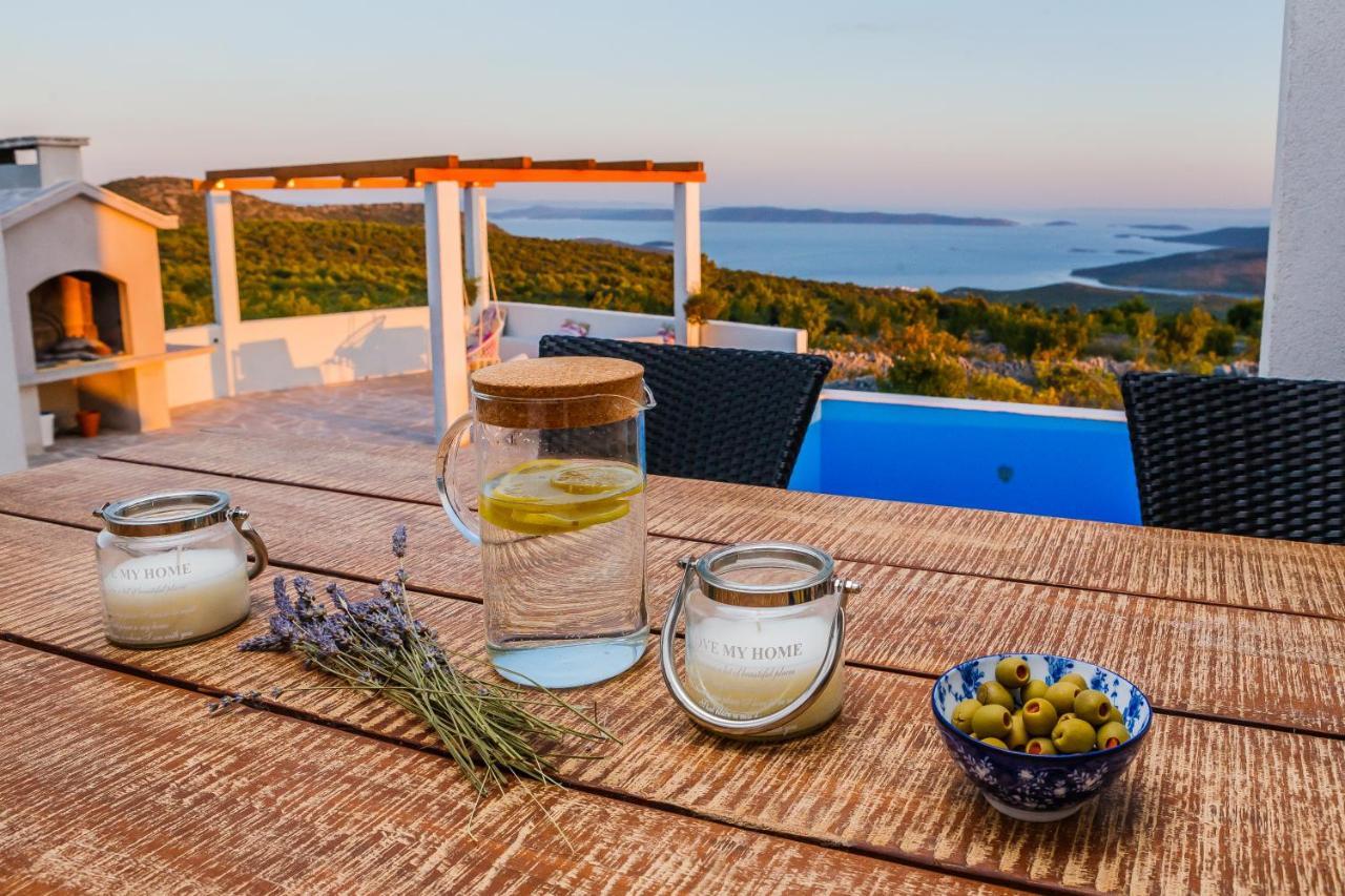 Villa Zlatno Sunce In The Hills Near Trogir Vrsine Exterior photo